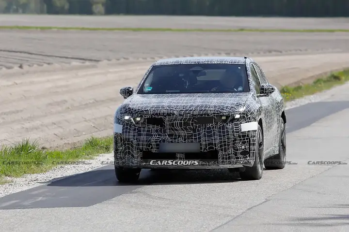 BMW-iX4-scoop-spy-shots-00004