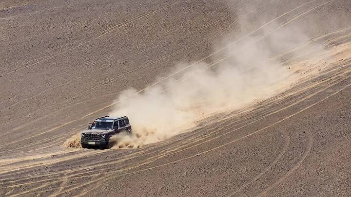 imgi_45_hongqi_p567-newcarscoops-2