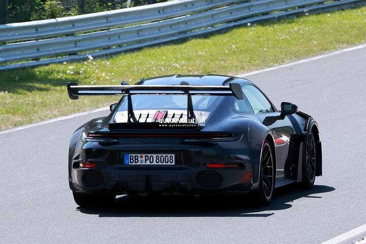 imgi_15_porsches-new-911-gt2-rs-spied-time-to-dump-that-gt3-rs-thumbnail_11