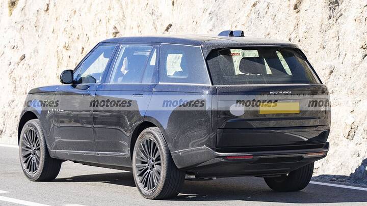 La sorpresa del Range Rover eléctrico que la marca ocultaba… descubierta en estas fotos espía 14