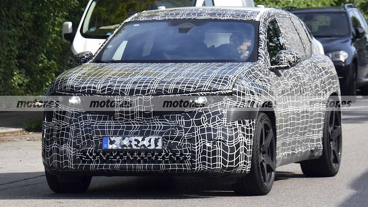 Este iX3 esconde algo muy gordo, será el primer SUV eléctrico firmado por BMW M y dejará huella en Nürburgring 2