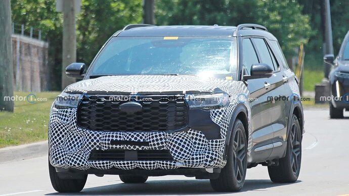 2024-ford-explorer-front-view-spy-photo (4)
