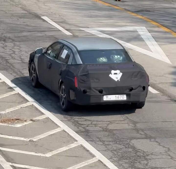 IMG_2027 Hyundai Elantra/Avante (CN8)_newcarscoops_1060