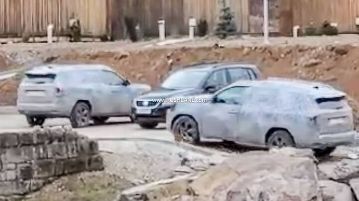 renault-duster-7-seater-spied-first-time-launch-2025-1