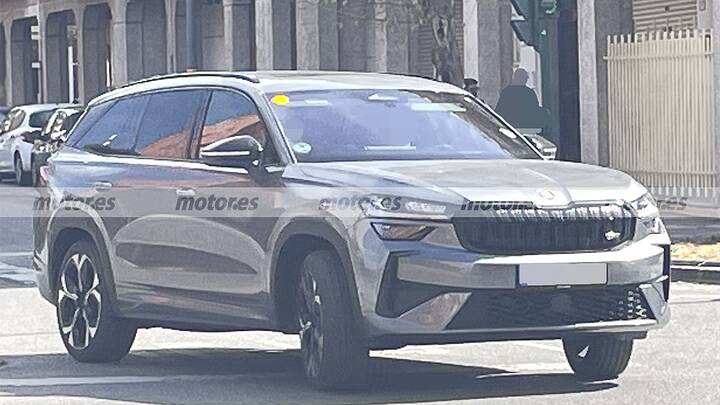 skoda-kodiaq-rs-mhev-fotos2027 Skoda Kodiaq RS_newcarscoops__5