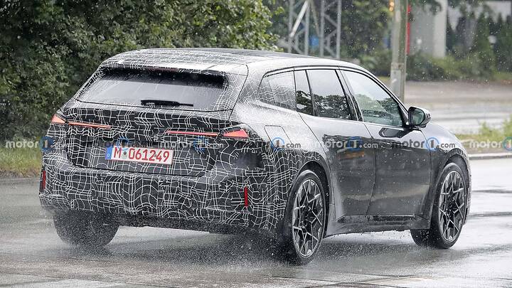 imgi_14_bmw-i3-touring-2027-erlkonig
