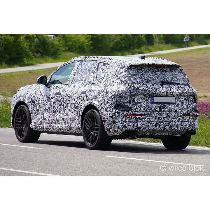 New Audi Q7 spotted in Ingolstadt!#Audi #q7 #audiq7 #quattro #sq7 #sline #prototype #erlkönig #spyshot #carspy #Germany #luxury #lifestyle #suv #vorsprungdurchtechnik (3)