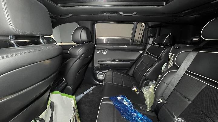 thumb--GV90 basic trim Interior_newcarscoops_1768455581_1039_950x535