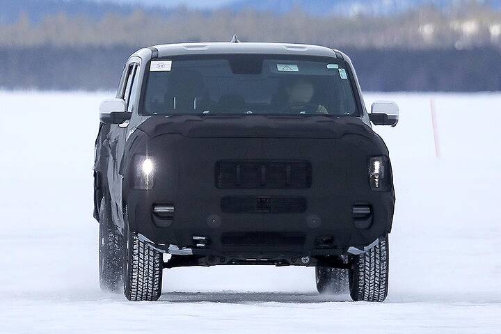 kia-tasman-spy-001