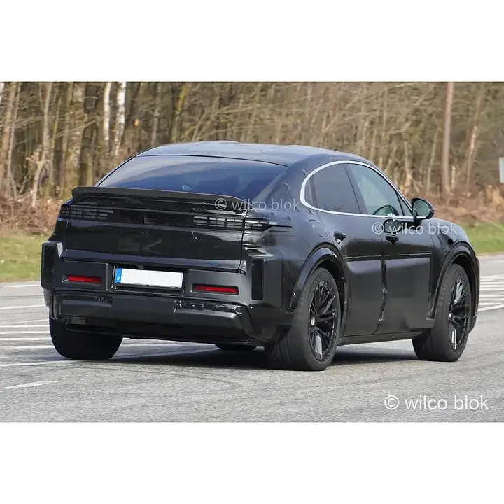 Full-electric Porsche Cayenne Coupe spied!