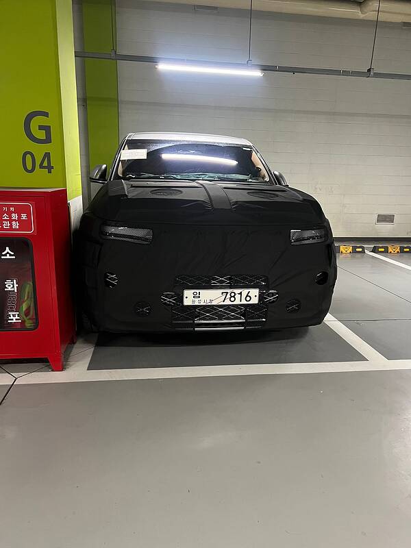 IMG＿Genesis GV90_3204