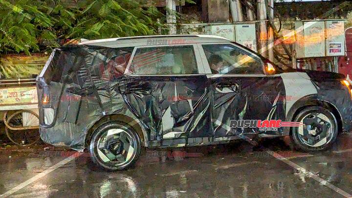 kia-carens-ev-spied-new