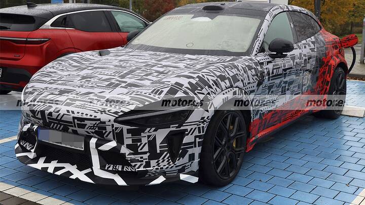 El nuevo Xiaomi YU7 GT quiere destronar a Ferrari, cazado en Nürburgring con más de 1.000 CV 18