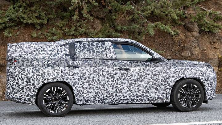 FIAT se adelanta a Dacia con un singular SUV Coupé, cazado el nuevo Panda Fastback 10
