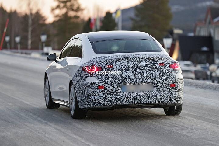 2026-mercedes-benz-cla-snapped-with-less-camouflage-than-before_13