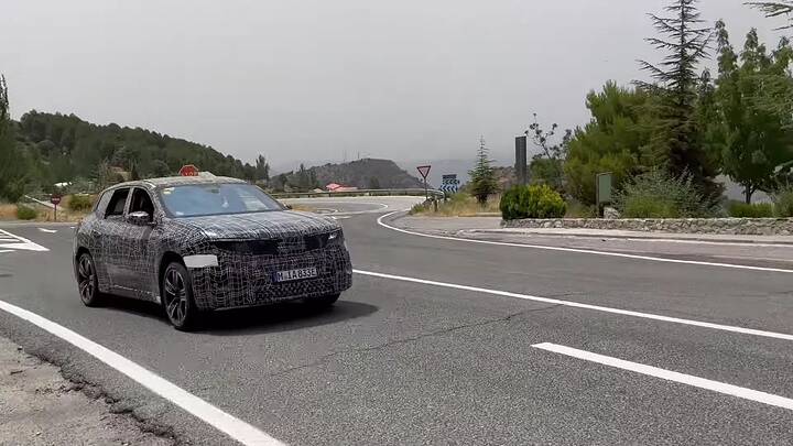 2027-bmw-x5-test-fleet-spied-with-internal-combustion-and-electric-power_4