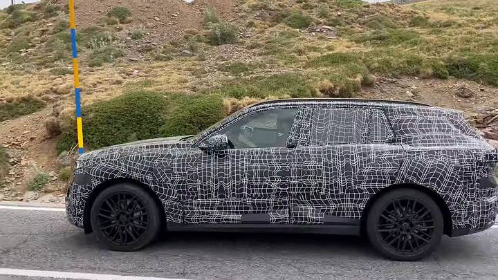 2027-bmw-x5-test-fleet-spied-with-internal-combustion-and-electric-power_8