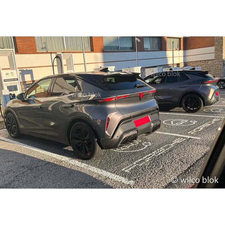 The new Cupra Raval spotted completely undisguised! Do you like it#cupra #raval #Erlkönig #spys (1)