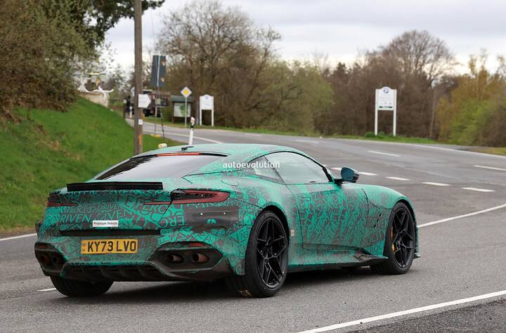 2025-aston-martin-dbs-superleggera-continues-testing-could-pack-over-800-hp_9