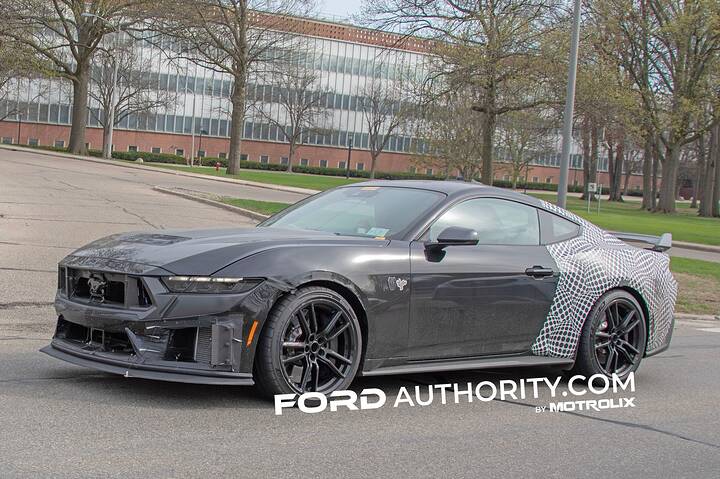2026-Ford-Mustang-Shelby-GT500-S650-Prototype-Spy-Shots-April-2025-Exterior-001