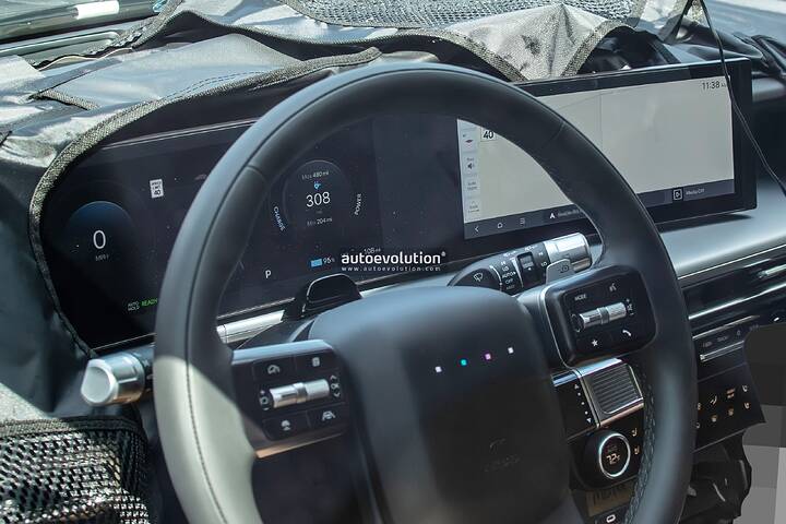 2025-hyundai-ioniq-9-spied-inside-and-out-looks-proper-for-a-us-made-three-row-suv_32