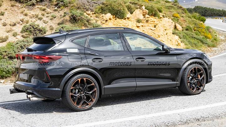cupra-formentor-2027-fotos-espia-2025108754-1750237694_9