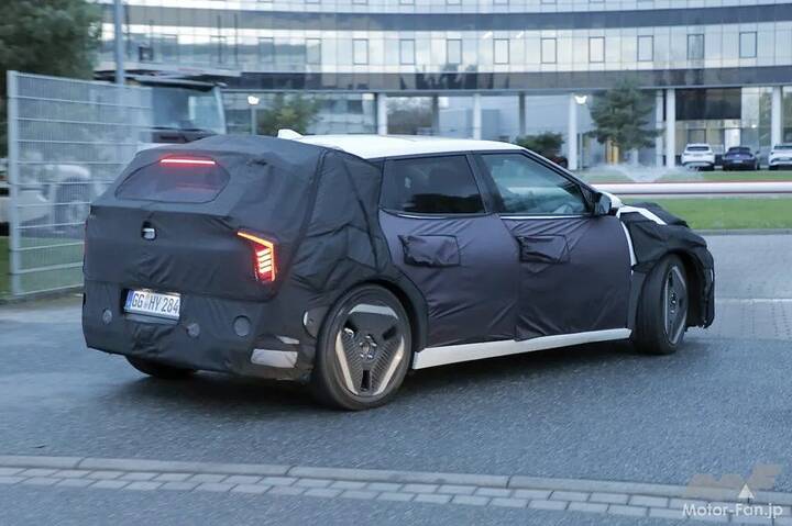 Kia-EV4-Hatchback-010-1024x682