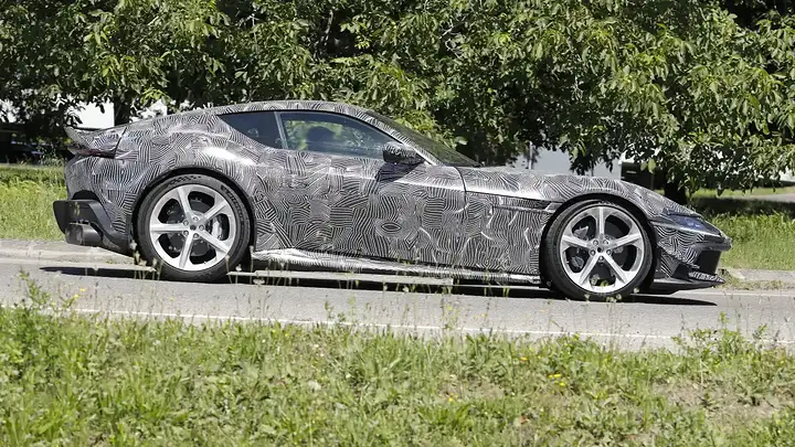 Ferrari 12 Cilindri SV newcarscoops-4