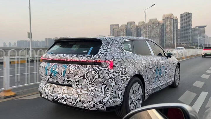 polestar_4_estate-newcarscoops-1-800x450