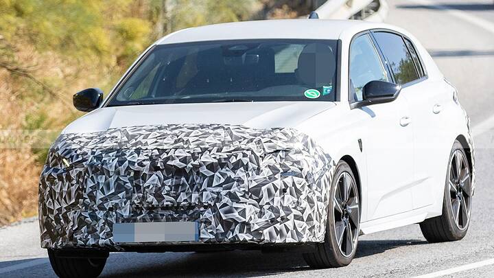 Cazado el nuevo Peugeot 308, descubre la renovación que desafía al Golf en estas fotos espía 2