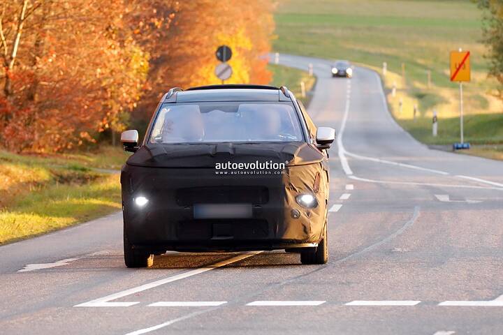 imgi_49_hyundais-new-gen-2027-tucson-spied-again-high-performance-tucson-n-rumored_1