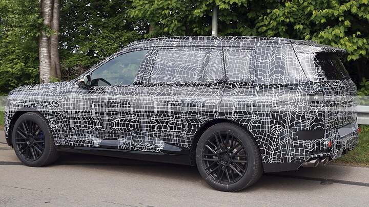 bmw-x7-2027-fotos-espia-2025108058-1746631718_6