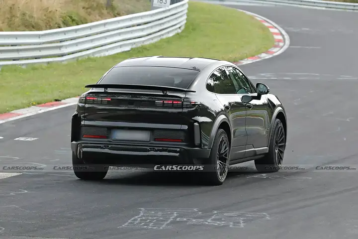 Porsche-Cayenne-Electric-Turbo-GT-18