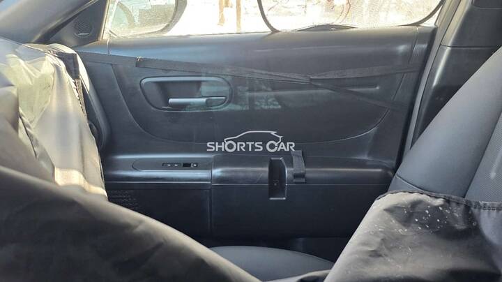 thumb-First Look Inside Next-Gen Hyundai KONA SX3_newcarscoops3462_950x534