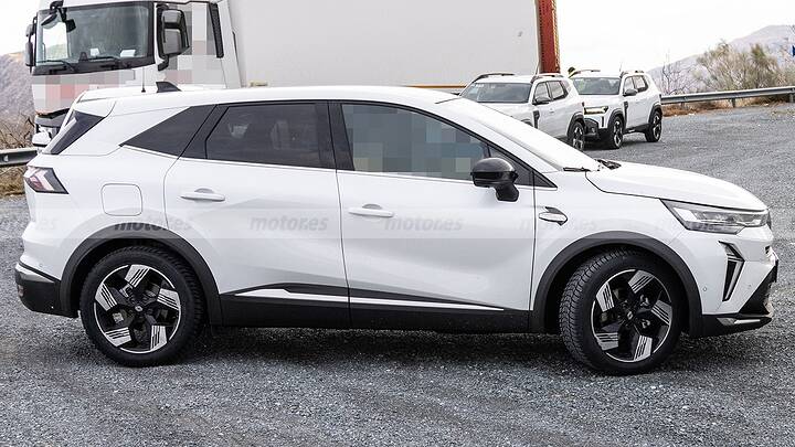 renault-symbioz-mhev-fotos-espia-2025106277-1737477099_5