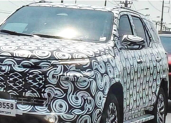 2026-toyota-fortuner-front-spied-newcarscoops_2