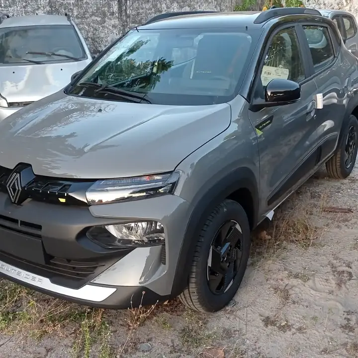 2027 Renault Kwid Facelift Spied_newcarscoops_b81e5