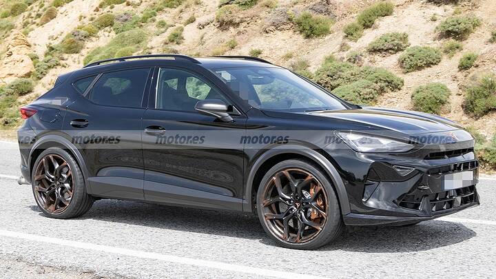 cupra-formentor-2027-fotos-espia-2025108754-1750237690_5