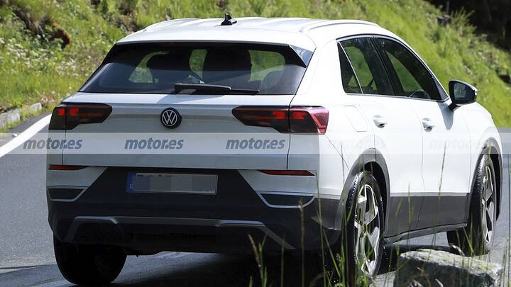El nuevo T-Roc 2026 aparece donde (y como) nadie lo esperaba, Volkswagen no lo ha podido evitar 16