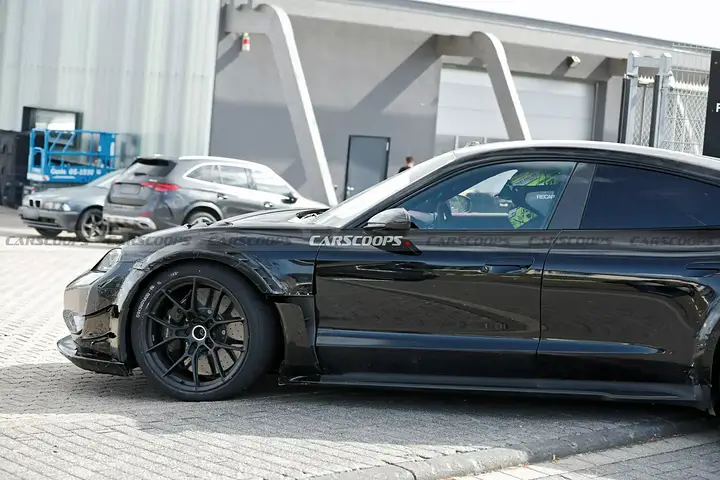Porsche-Taycan-Manthey-Hardcore-Prototype-715-21-1536x1024