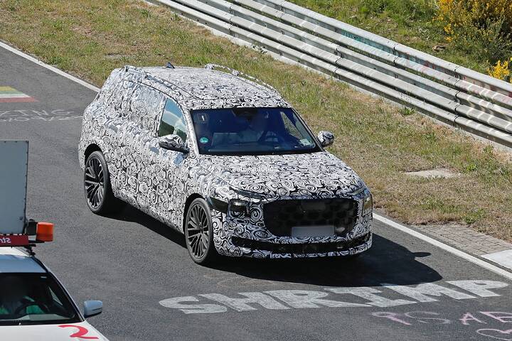 imgi_47_audi-sq9-spied-testing-at-the-nurburgring-will-rival-mercedes-amgs-gls-63_3