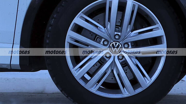 2027 Volkswagen Tiguan R newcarscoops 0005
