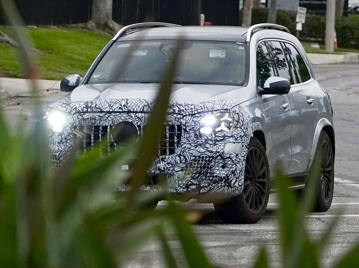 2026 Mercedes-AMG GLS 63 spotted in California. . #2026mercedesamggls #mercedesamggls #2026merce