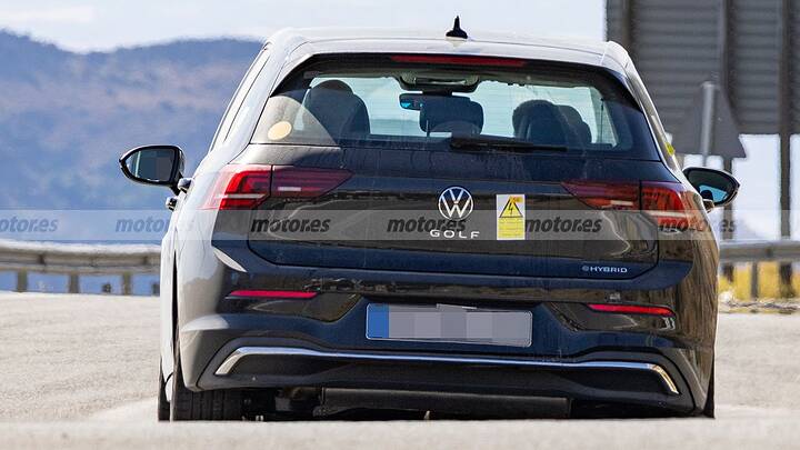 Volkswagen tendrá su propio Toyota Corolla, cazado el primer Golf híbrido HEV de la historia 11