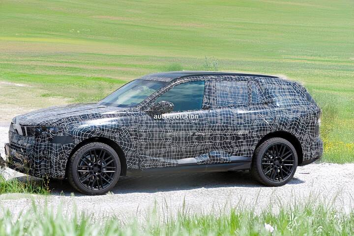 first-look-at-the-g65-bmw-x5-ix5-prototype-reveals-intriguing-design-details_6