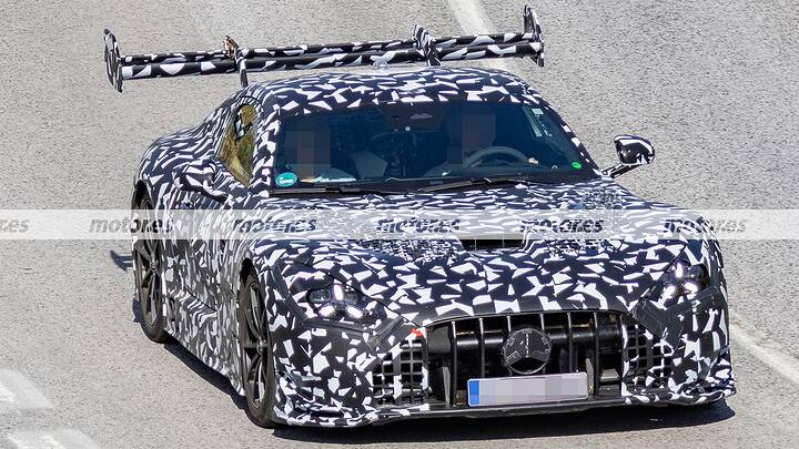 mercedes-amg-gt-black-series-2027-produccion-fotos-pruebas-2026116784-1791046735_4
