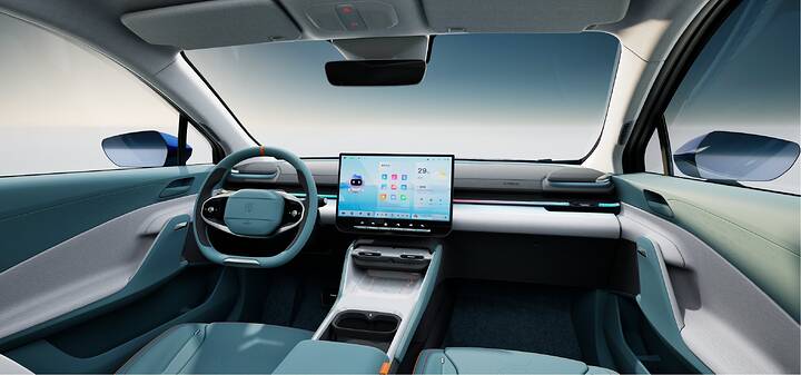 Skywell_unveils_agile_new_‘Q’_hatchback_at_Paris_Motor_Show (2)