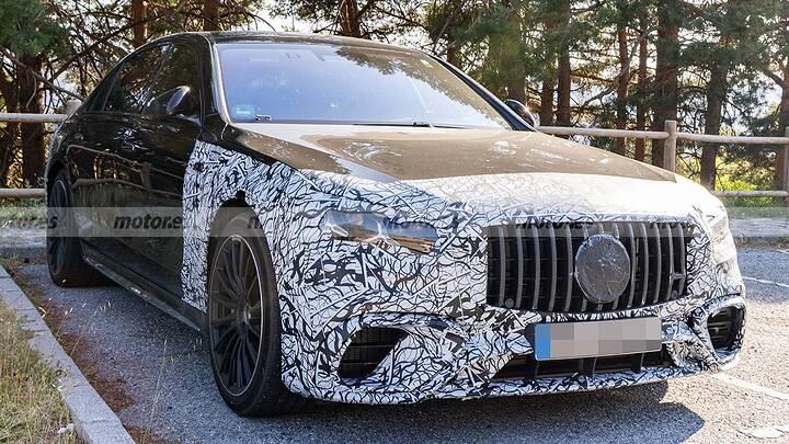 Mercedes-AMG sube el listón con un potente Clase S más tecnológico que se descubre en estas fotos espía 1