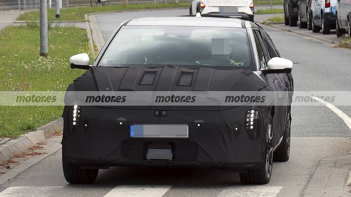 Fotos espía del KIA EV4 GT, el compacto eléctrico que amenaza al ID.3 GTX y a Tesla 2
