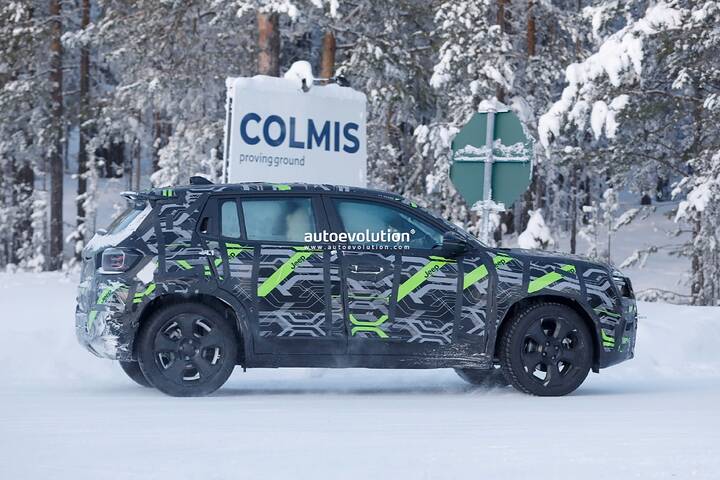 newcarscoops_ 2027 Jeep Avenger prototype(20)